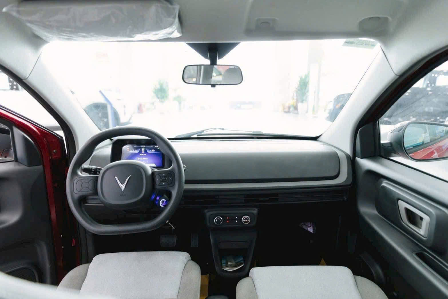 vf2_mau_do_vinfast-hcmc-10